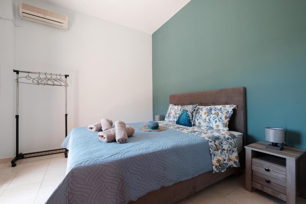 Mouzakitis Apartments 4 Арилас Екстериор снимка